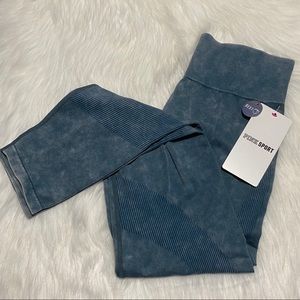 NWT Victoria’s Secret PINK Seamless Leggings